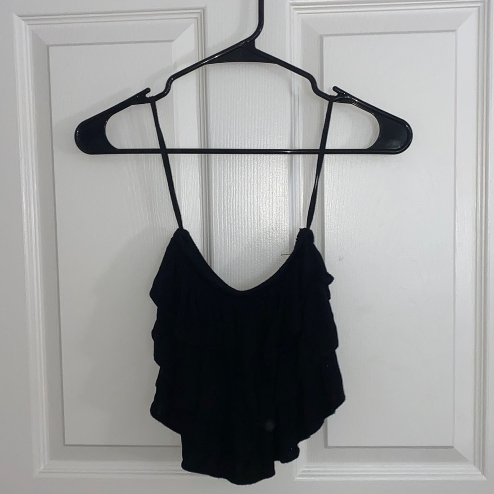 Garage tub top with ruffles